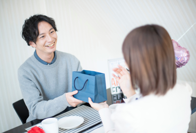 マッチングアプリで出会った彼氏を信用するには？素性確認の方法を探偵が回答｜探偵の身辺調査