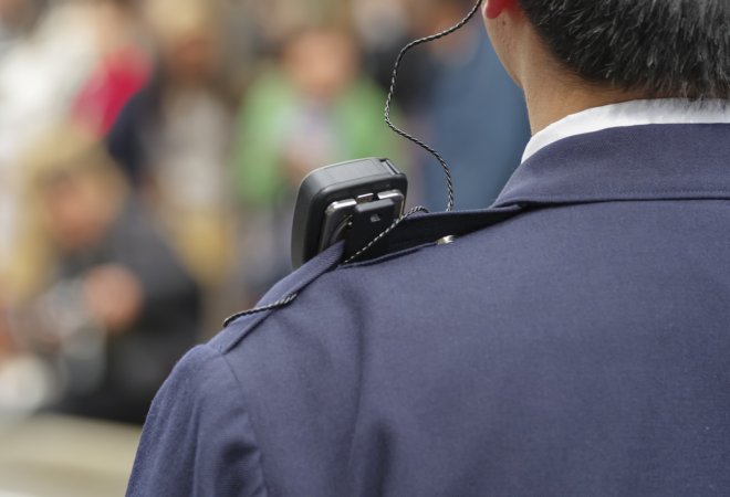 隣人から監視されている際の対処法とは？