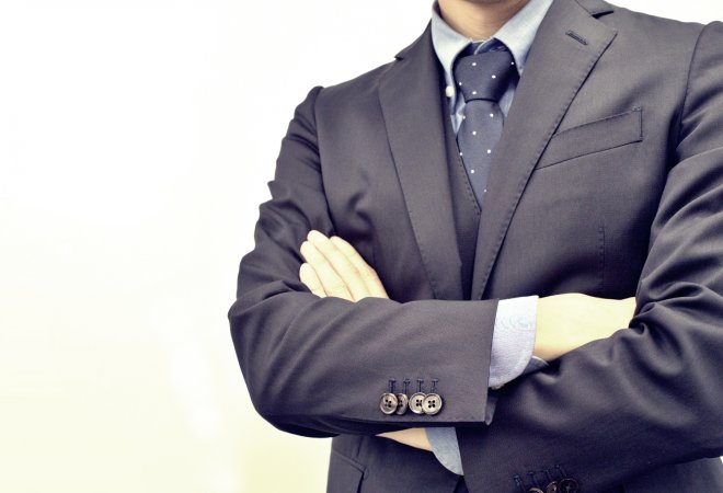 夫の浮気に気づいたときの行動は「警戒されない」ことが重要。