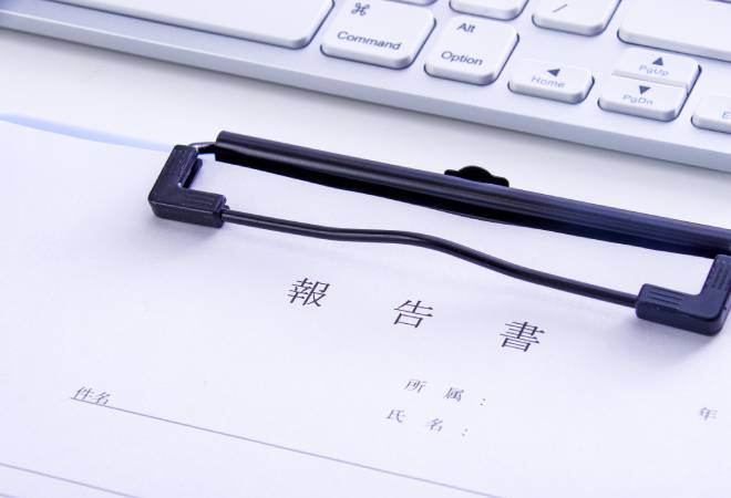 正確な記録と調査報告書を作成するための教育。
